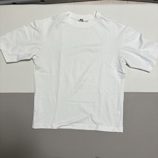 ユニクロ(UNIQLO)のUT メンズ　白　Sサイズ(Tシャツ/カットソー(半袖/袖なし))
