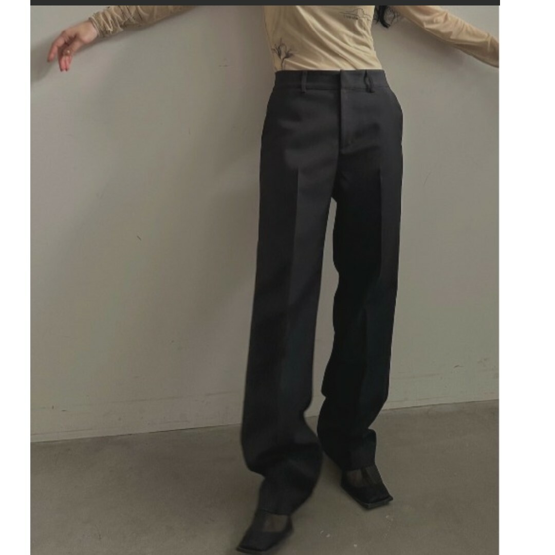 Ameri VINTAGE(アメリヴィンテージ)の新品未使用タグつき［アメリ]LOW WAIST STRAIGHT PANTS/S レディースのパンツ(カジュアルパンツ)の商品写真