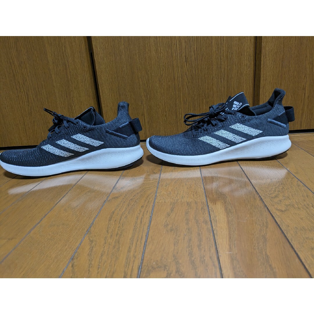 adidas(アディダス)の新品未使用　アディダス　ランニングシューズ　ART G27272　28cm メンズの靴/シューズ(スニーカー)の商品写真