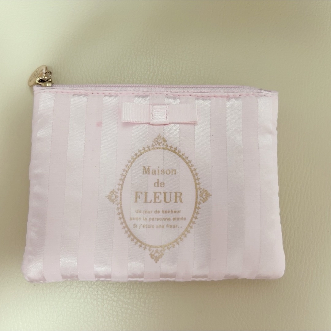 Maison de FLEUR(メゾンドフルール)のMaison de FLEUR ティッシュポーチ ピンク レディースのファッション小物(ポーチ)の商品写真