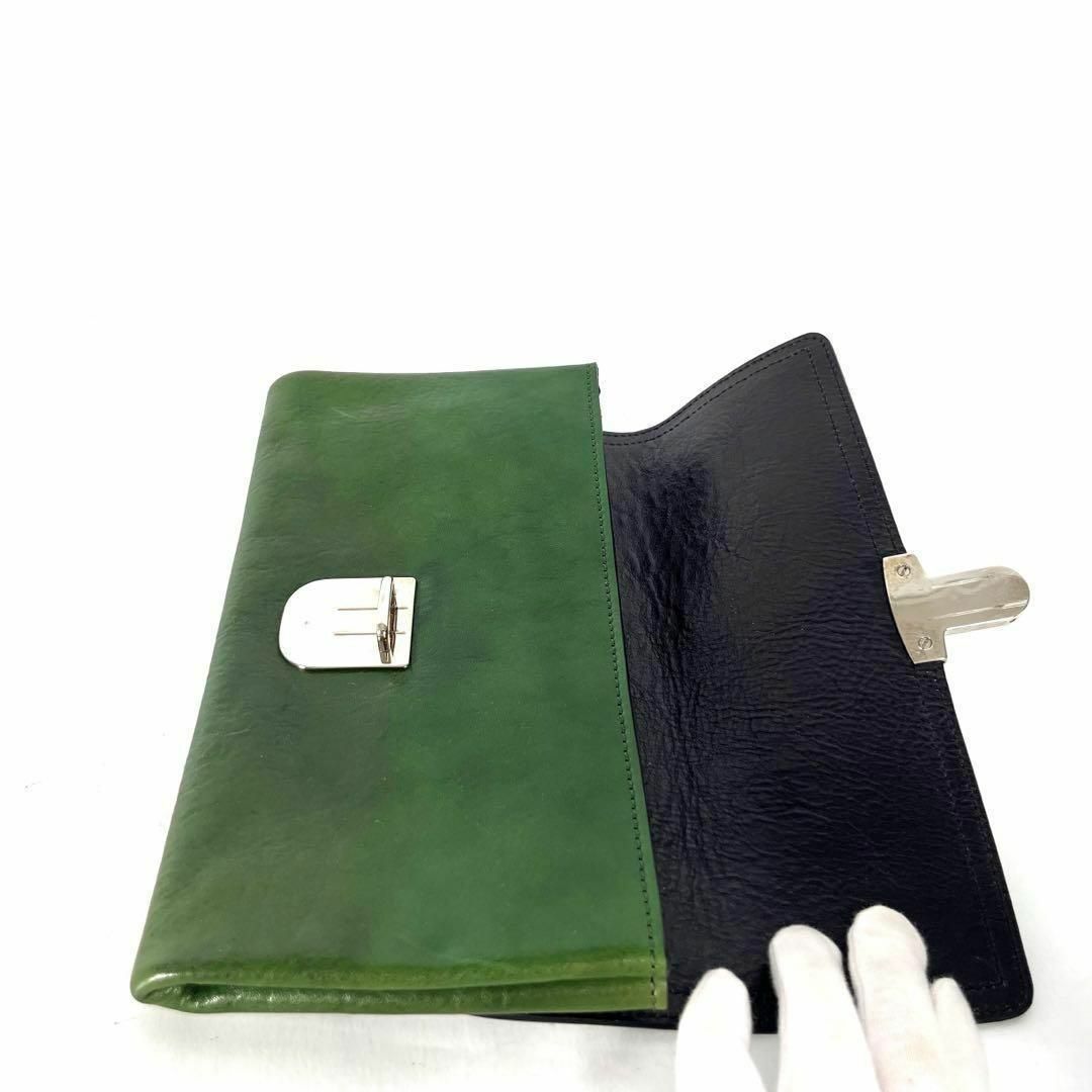 Marni(マルニ)の極美品 マルニ MARNI クラッチバッグ シボ レザー バイカラー 黒 × 緑 レディースのバッグ(クラッチバッグ)の商品写真