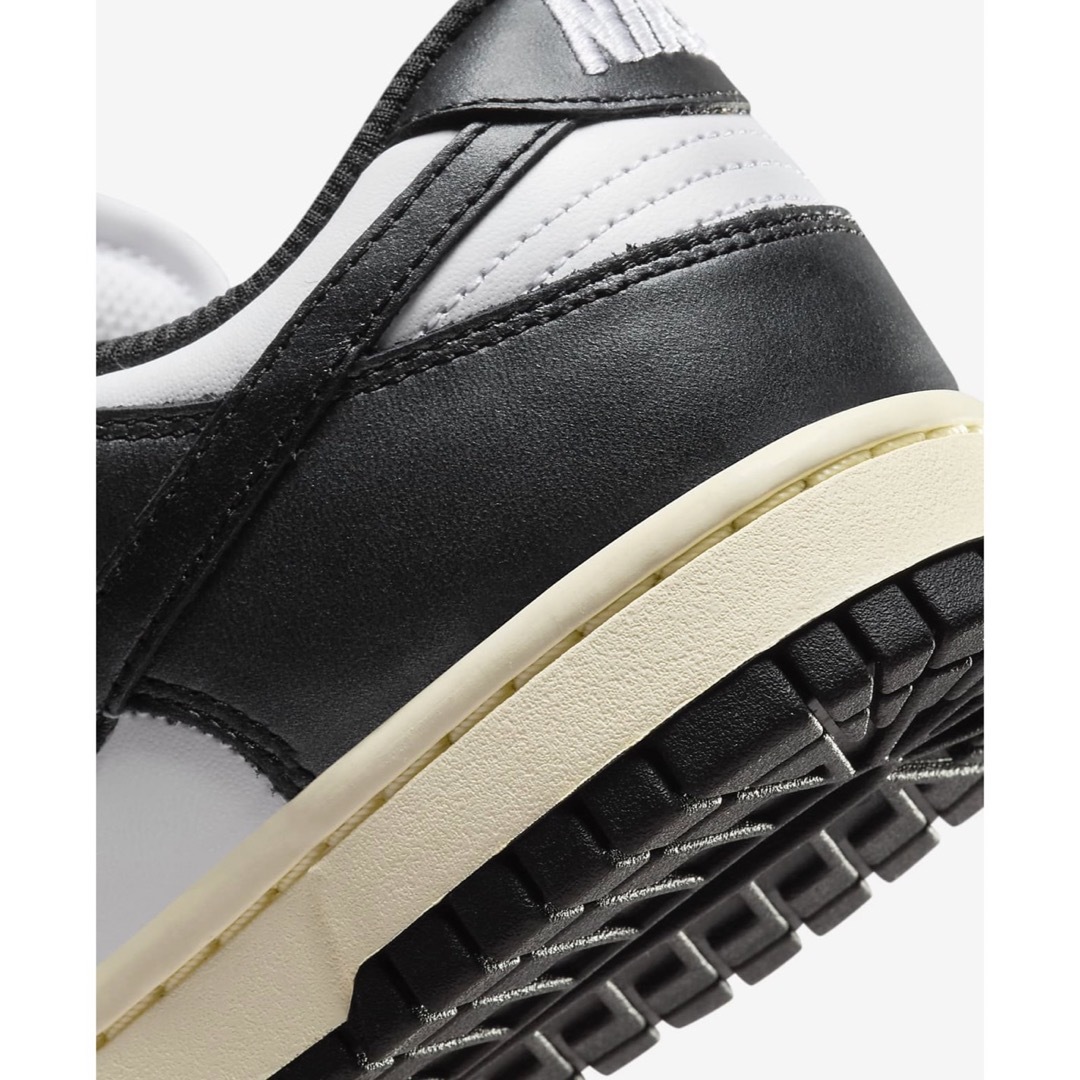 NIKE(ナイキ)の【期間限定50%OFF】NIKE WMNS DUNK Low PRM 28cm メンズの靴/シューズ(スニーカー)の商品写真