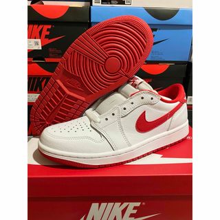 ナイキ(NIKE)のエアジョーダン1 レトロ ロー OG "ホワイト アンド ユニバーシティレッド"(スニーカー)