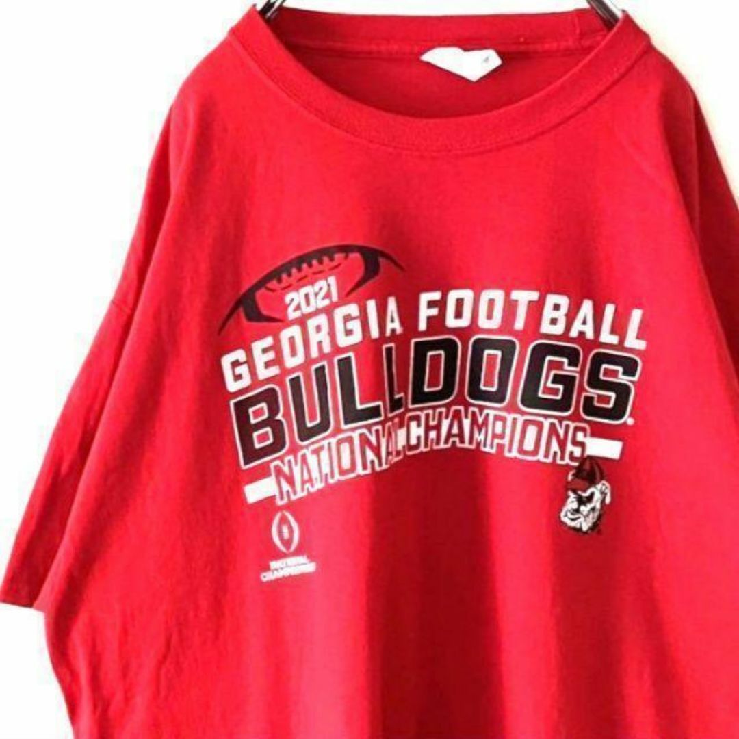 BULLDOGS GEORGIA FOOTBALL TシャツXL レッド古着 メンズのトップス(Tシャツ/カットソー(半袖/袖なし))の商品写真