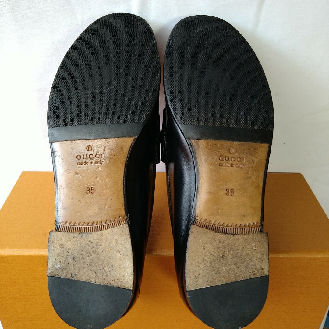 Gucci(グッチ)の「美品」GUCCI グッチ 1953 ホースビットローファー 黒×金 22cm レディースの靴/シューズ(ローファー/革靴)の商品写真
