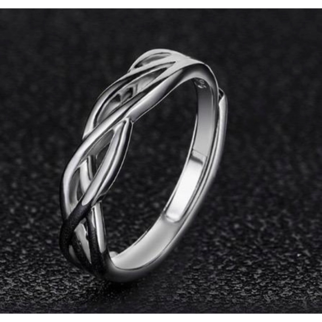 シルバーリング　ジュエリー　アクセサリー　指輪　メンズ　シンプル　クロスデザイン メンズのアクセサリー(リング(指輪))の商品写真