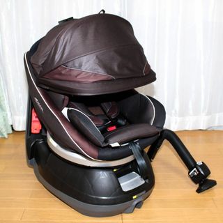 コンビ(combi)の美品Combi360度回転ネルームエッグショック◆ゆび一本ラクラク回転◆新生児～(自動車用チャイルドシート本体)