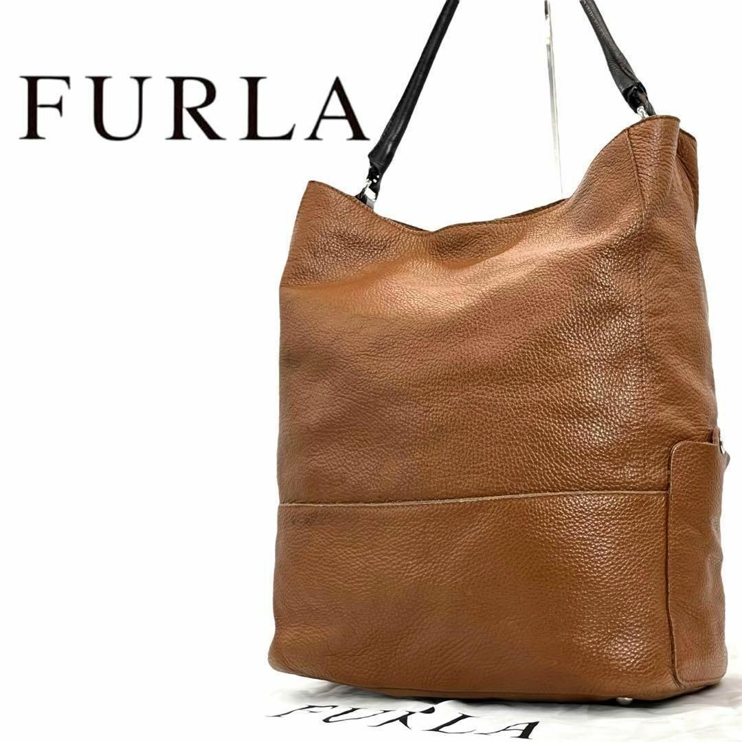 Furla(フルラ)の美品✨ フルラ　FURLA ワンショルダーバッグ　肩掛け　A4可　シボ革 茶 レディースのバッグ(ショルダーバッグ)の商品写真