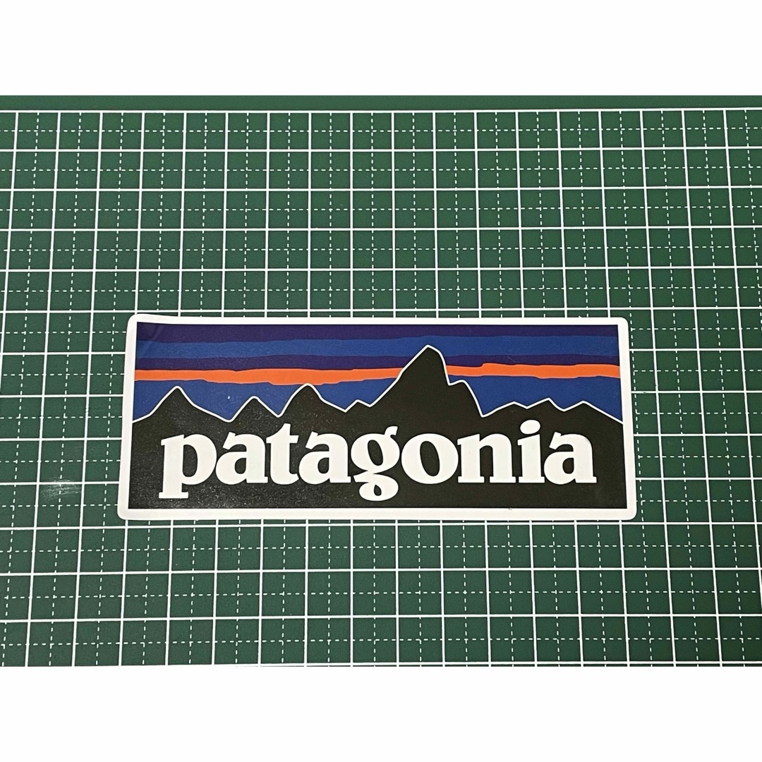 patagonia(パタゴニア)の【No.3】防水ステッカー　パタゴニア　シール　Patagonia 自動車/バイクのバイク(ステッカー)の商品写真