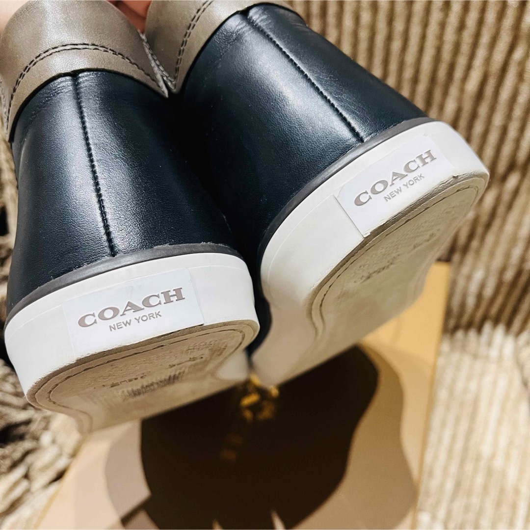 COACH(コーチ)のCOACHハイカットスニーカー メンズの靴/シューズ(スニーカー)の商品写真