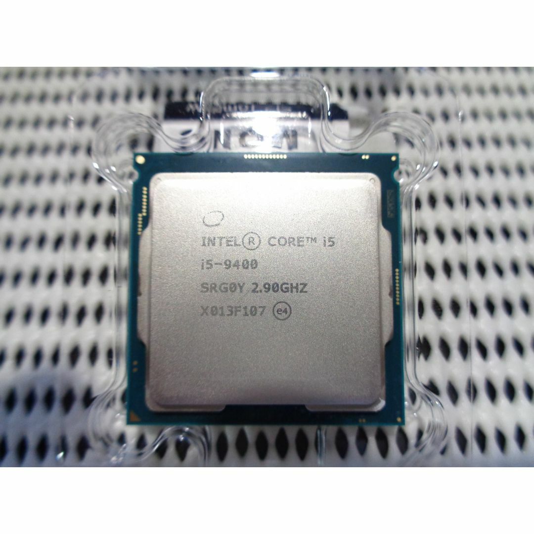 intel(インテル)の＞ インテル 純正 CORE i5 9400 CPU BOX版 GPU内蔵 スマホ/家電/カメラのPC/タブレット(PCパーツ)の商品写真