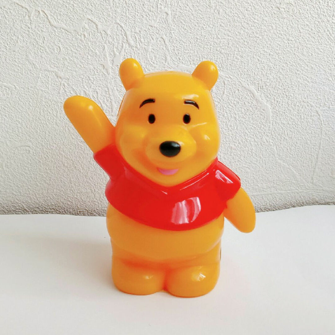 くまのプーさん(クマノプーサン)のくまのプーさん　貯金箱　新品未使用　ディズニー エンタメ/ホビーのおもちゃ/ぬいぐるみ(キャラクターグッズ)の商品写真