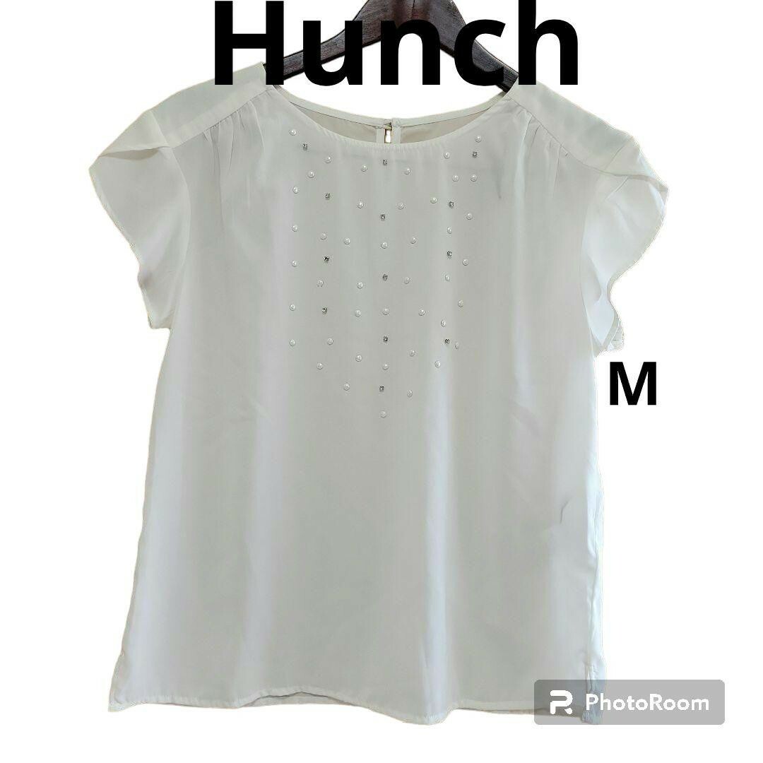 HUNCH(ハンチ)の♥️美品♥️【Hunch】M 白 フロントビジューブラウス 手洗い可 デイリー レディースのトップス(シャツ/ブラウス(半袖/袖なし))の商品写真