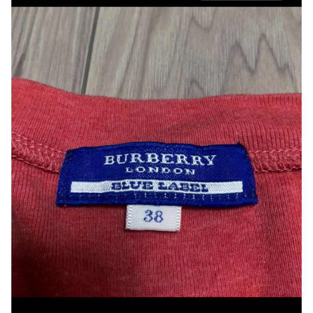 BURBERRY BLUE LABEL(バーバリーブルーレーベル)のバーバリーＶネックストライプラインT レディースのトップス(Tシャツ(半袖/袖なし))の商品写真
