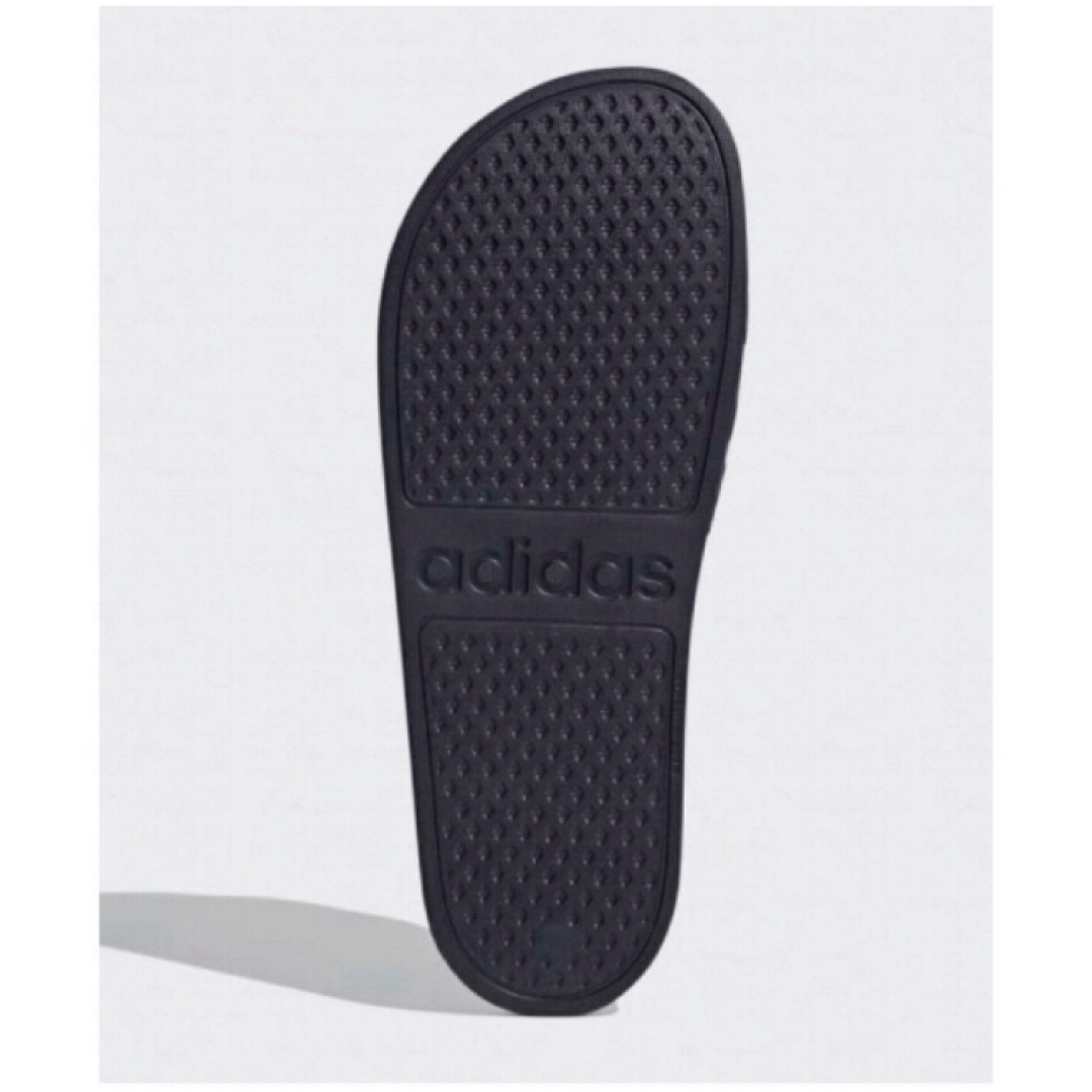 adidas(アディダス)の送料無料 新品 adidas ADILETTE アディレッタ アクア 27.5 メンズの靴/シューズ(サンダル)の商品写真