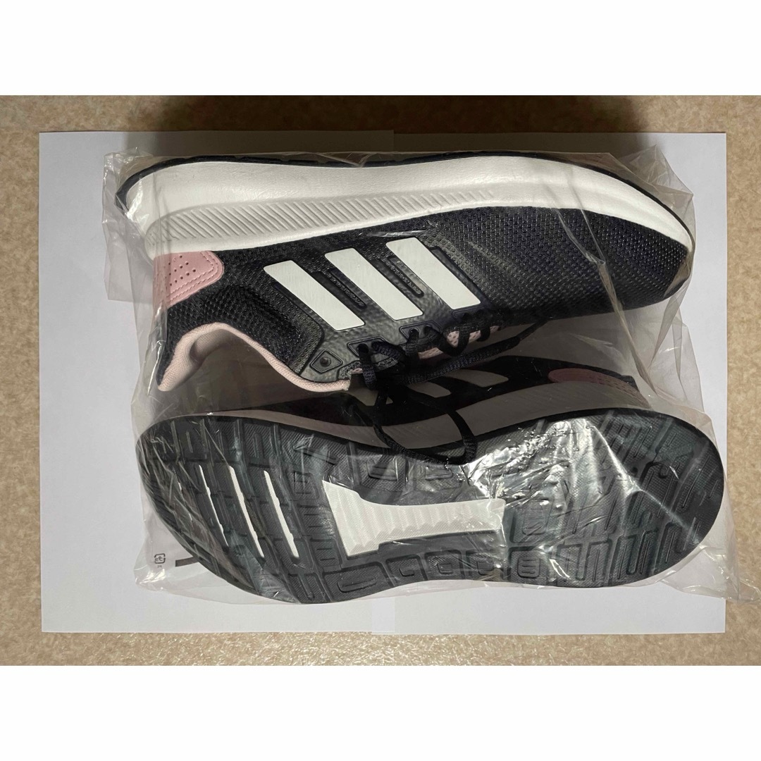 adidas(アディダス)の新品アディダス　ランニングシューズ　コアランナー　ホワイト/クリアピンク25cm レディースの靴/シューズ(スニーカー)の商品写真