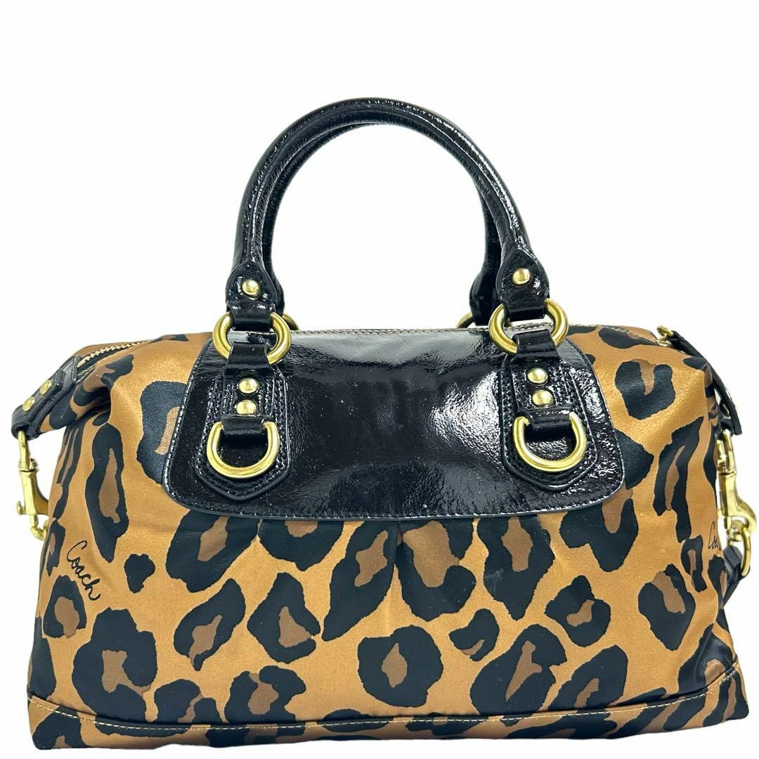 COACH(コーチ)の美品　コーチ　2way ショルダーバッグ　ハンドバッグ　レオパード　斜め掛け レディースのバッグ(ショルダーバッグ)の商品写真