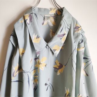 ヴィンテージ(VINTAGE)のvintage オーストラリア製　花柄　ビッグシルエット　柄シャツ　ヴィンテージ(シャツ/ブラウス(長袖/七分))