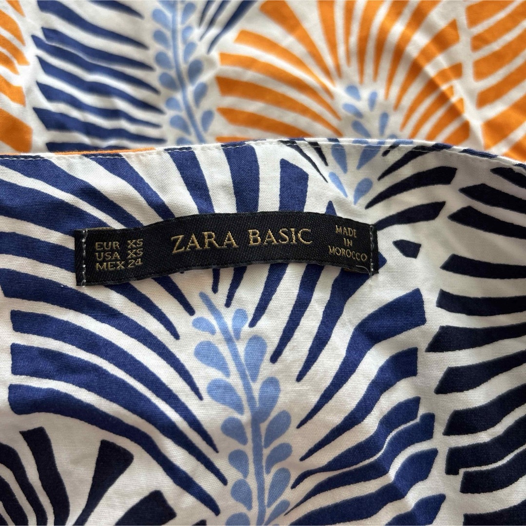 ZARA(ザラ)のZARA☆ザラ☆ノースリーブ☆キャミソール☆総柄☆XS☆オシャレ レディースのトップス(キャミソール)の商品写真