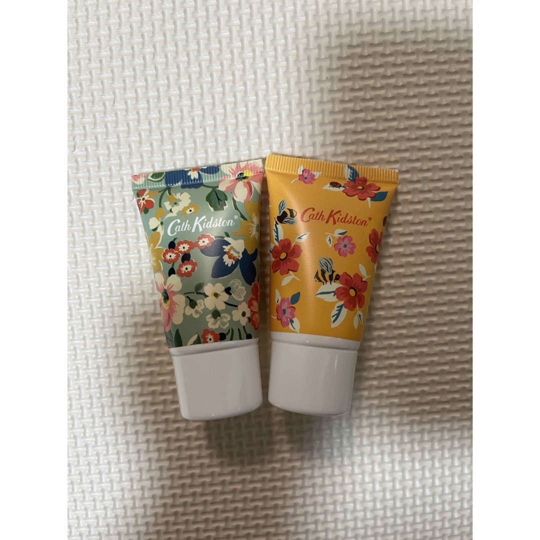 Cath Kidston(キャスキッドソン)のCath Kidston キャスキッドソン ハンドクリーム 2本セット 30ml コスメ/美容のボディケア(ハンドクリーム)の商品写真