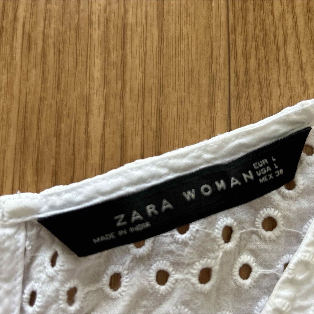 ZARA(ザラ)のZARA☆ザラ☆ブラウス☆カットアウトデザイン☆コットン100%☆オシャレ レディースのトップス(シャツ/ブラウス(半袖/袖なし))の商品写真