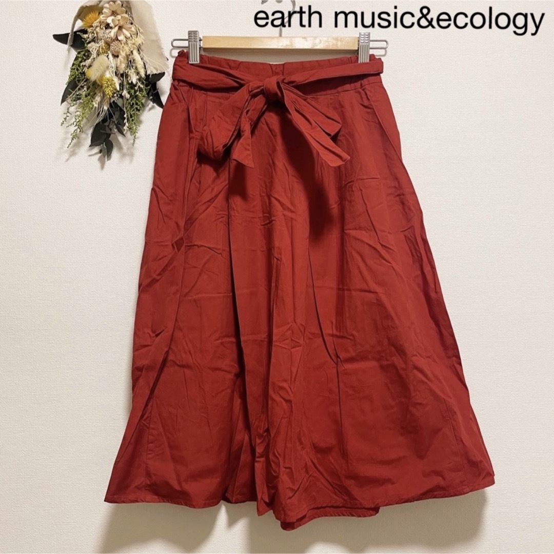 earth music & ecology(アースミュージックアンドエコロジー)のearth music &ecologyスカート レディースのスカート(ひざ丈スカート)の商品写真