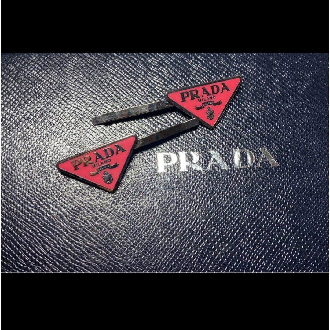 PRADA(プラダ)のPRADA ノベルティ ヘアピン レディースのヘアアクセサリー(ヘアピン)の商品写真