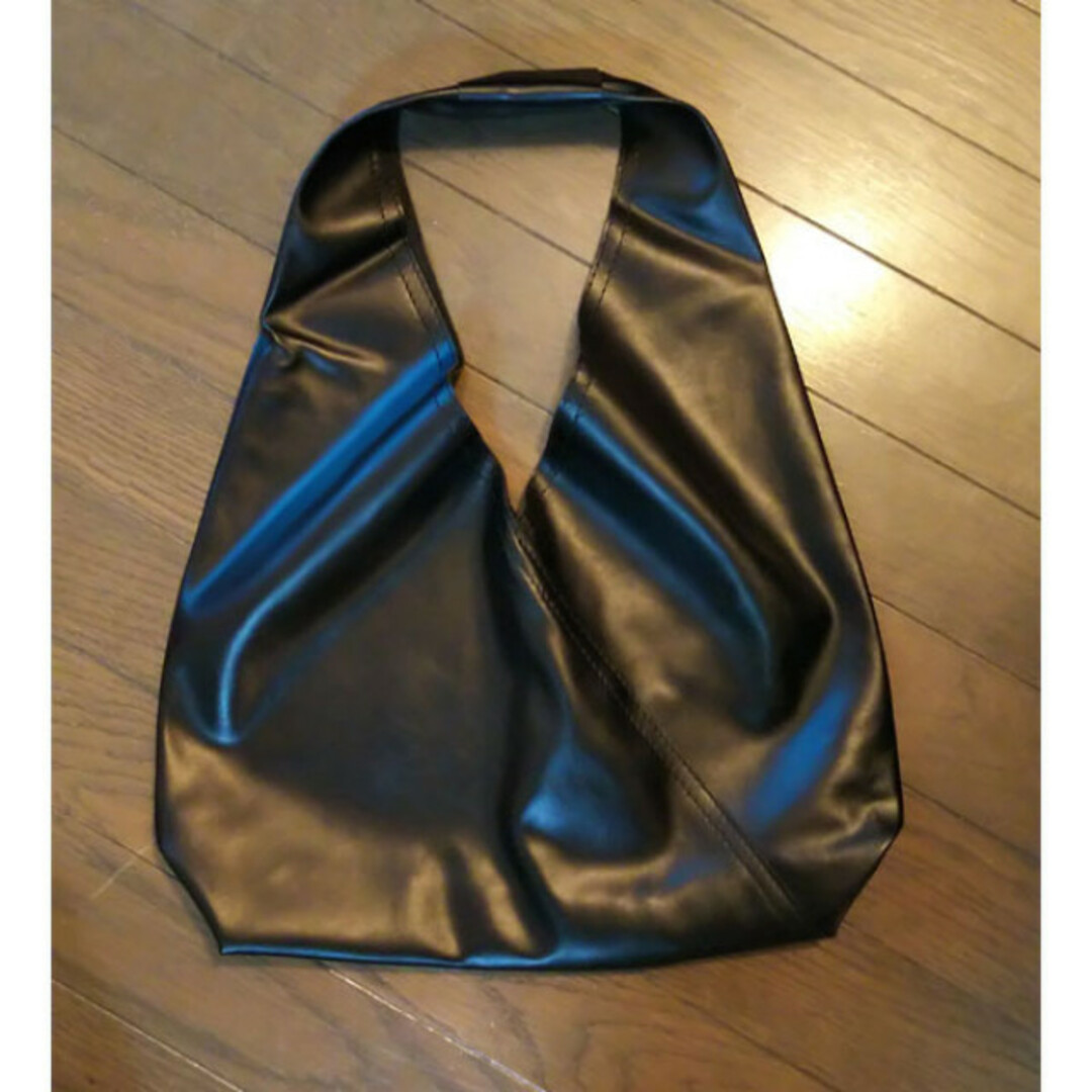 トライアングルバッグ レザー ワンショルダー エコバッグ トートバッグ 黒 レディースのバッグ(トートバッグ)の商品写真