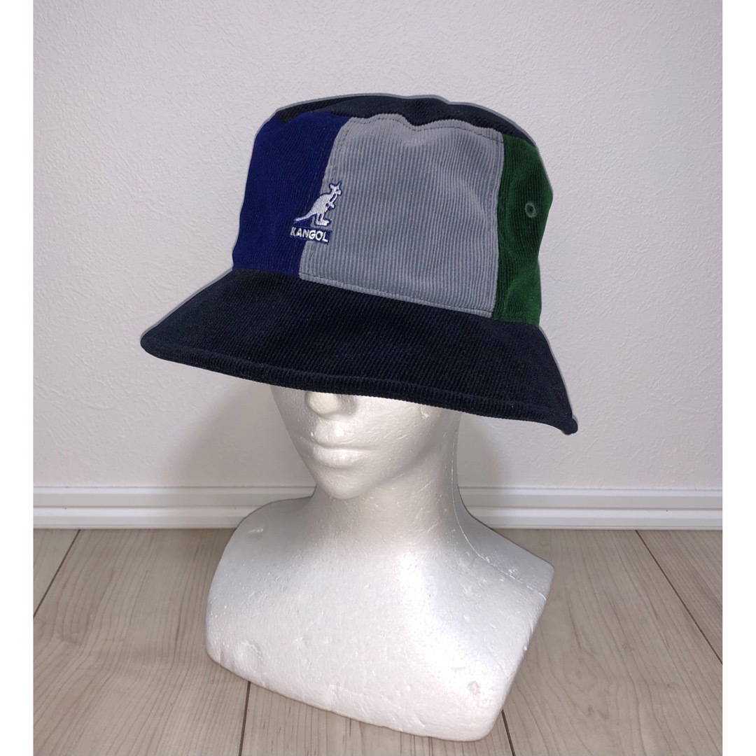 KANGOL(カンゴール)のM 美品 KANGOL バケットハット ベルハット カンゴール マルチカラー 青 メンズの帽子(ハット)の商品写真