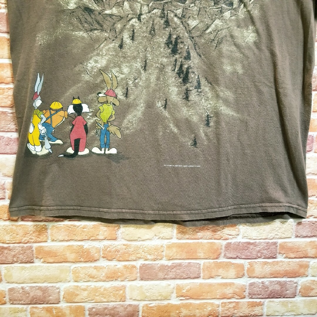 TV&MOVIE(ティービーアンドムービー)の【サイズ2XL?】古着 USA製　90s　Tシャツ　バックスバニー　アニメ メンズのトップス(Tシャツ/カットソー(半袖/袖なし))の商品写真