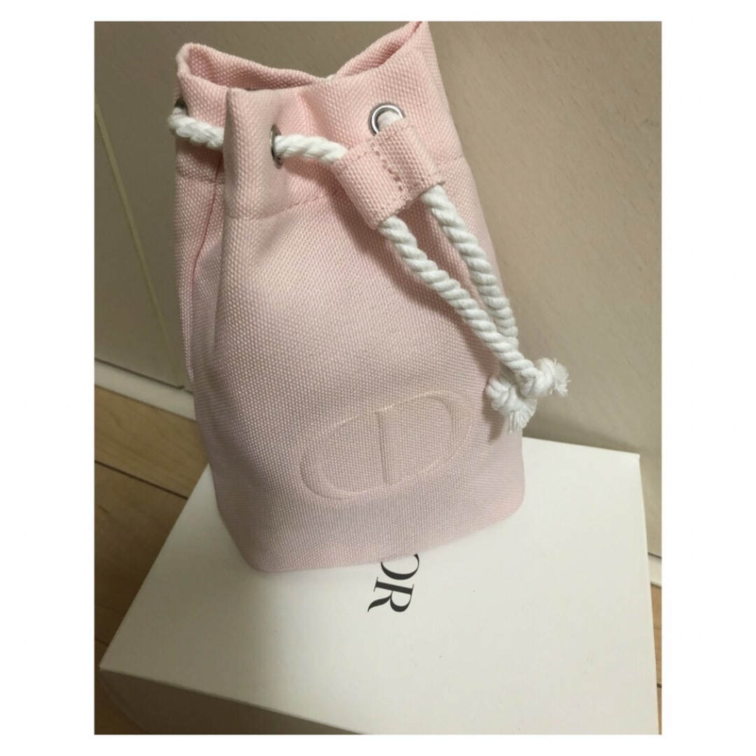 Christian Dior(クリスチャンディオール)の【Dior】ノベルティ巾着ポーチ ピンク 新品未使用 レディースのファッション小物(ポーチ)の商品写真