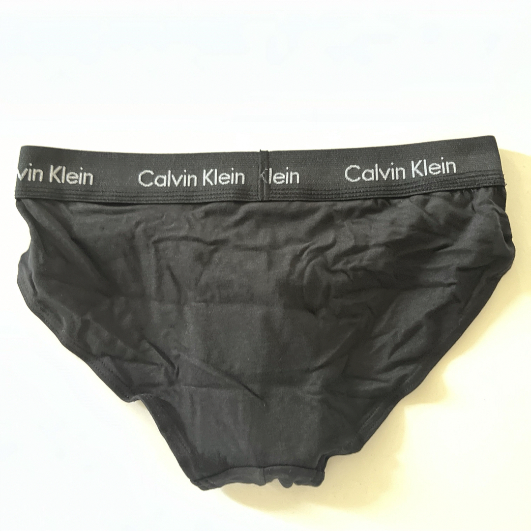 Calvin Klein(カルバンクライン)のカルバンクライン　メンズビキニ　M(S) 2枚組　白&黒　ビキニブリーフ　下着 メンズのアンダーウェア(その他)の商品写真