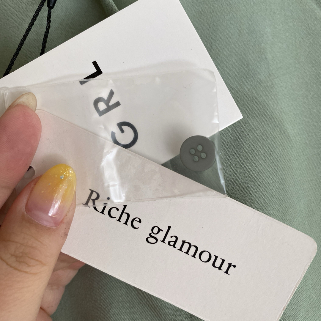 GRL(グレイル)のRiche glamout リシェグラマー【M】半袖シャツ　新品未使用 レディースのトップス(シャツ/ブラウス(長袖/七分))の商品写真