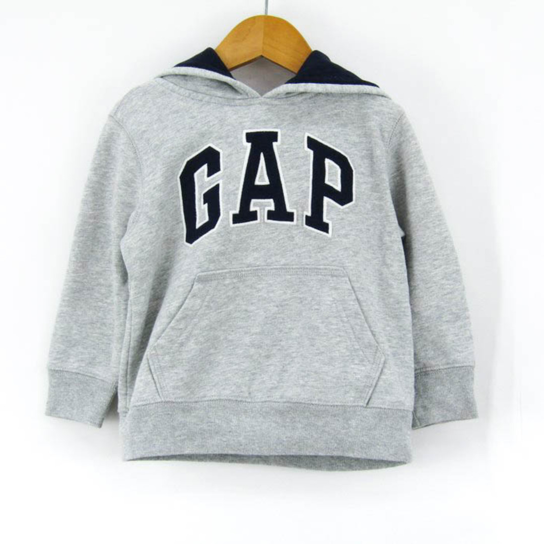 GAP(ギャップ)のギャップ パーカー トップス 長袖 裏起毛 スウェット キッズ 男の子用 95サイズ グレー GAP キッズ/ベビー/マタニティのキッズ服女の子用(90cm~)(Tシャツ/カットソー)の商品写真