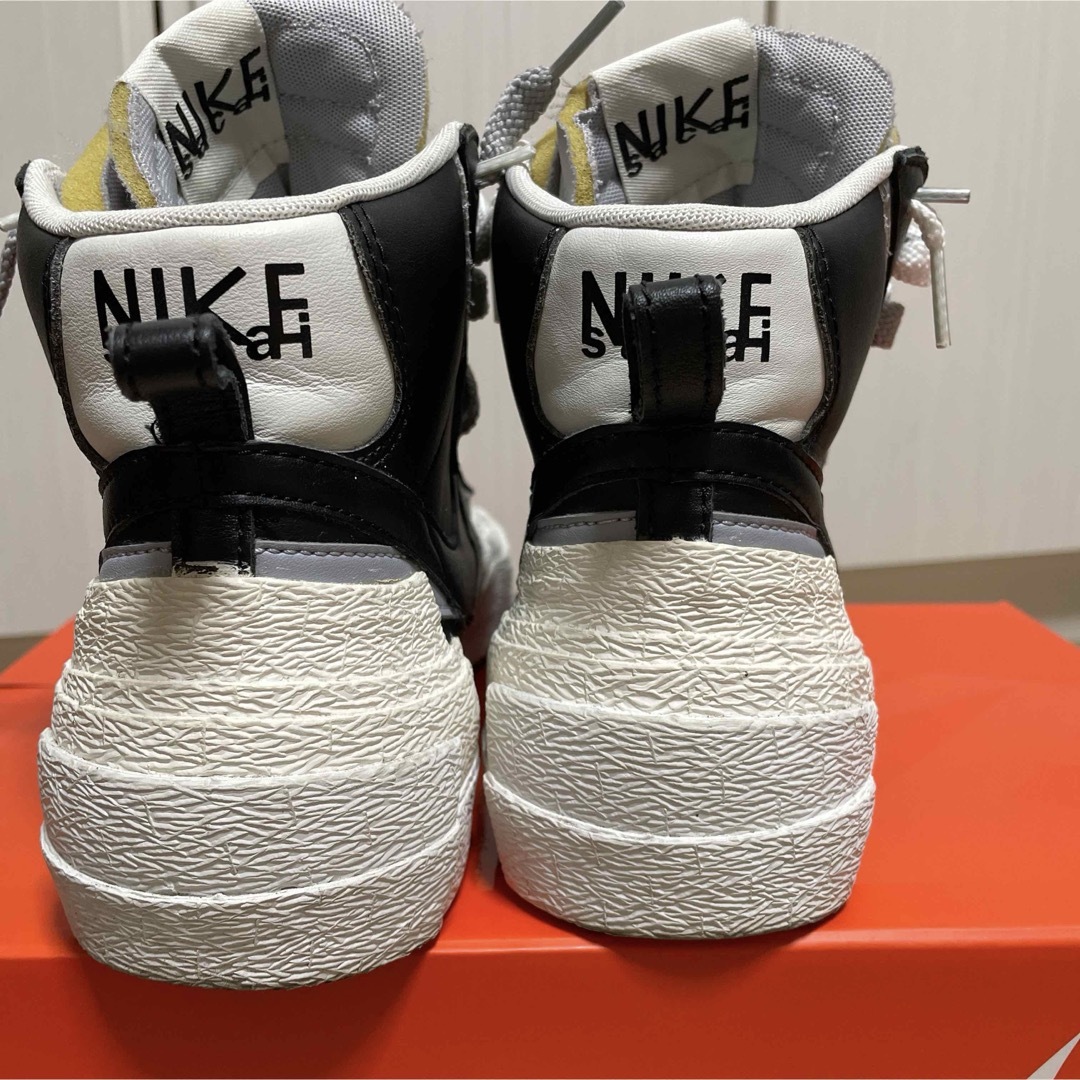 NIKE(ナイキ)のサカイ ナイキ ブレザーミッド ブラック NIKE BLAZER MID 24 レディースの靴/シューズ(スニーカー)の商品写真