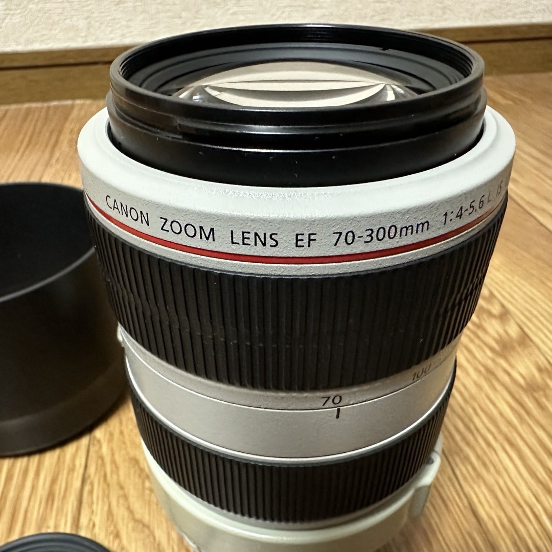 Canon(キヤノン)の【HISA様専用】CANON 望遠ズームレンズ　EF70-300ｍｍ スマホ/家電/カメラのカメラ(レンズ(ズーム))の商品写真