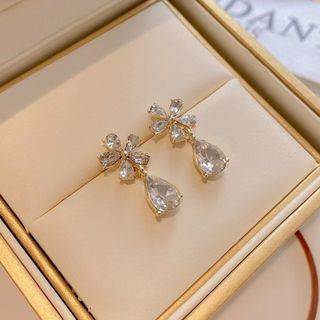 大好評♡　S925　ゴールド　ピアス　両耳　花　ストーン　クリスタル　シンプル(ピアス)