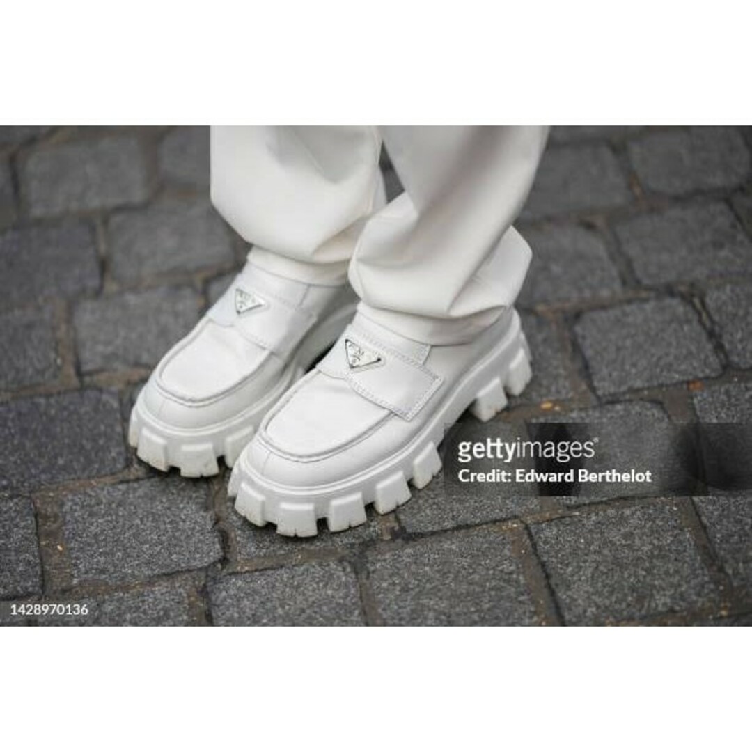 PRADA - プラダ モノリス ローファー 5.5 ホワイト 白 PRADA - プラダ モノリス ローファー 5.5 ホワイト 白