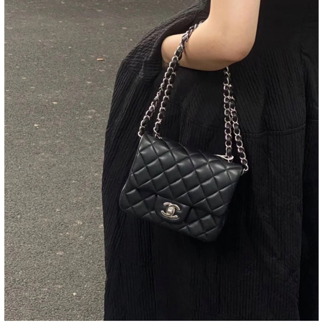 CHANEL(シャネル)のCHANEL🎀シャネル♡ミニマトラッセ            レディースのバッグ(ショルダーバッグ)の商品写真