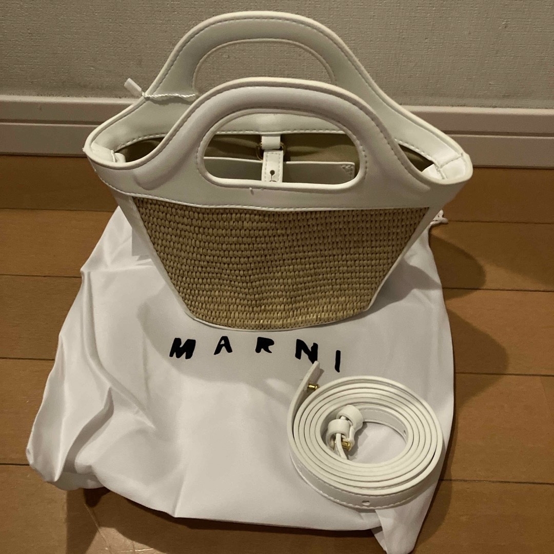 マルニ♡マイクロトロピカリアバッグショルダー レディースのバッグ(ショルダーバッグ)の商品写真