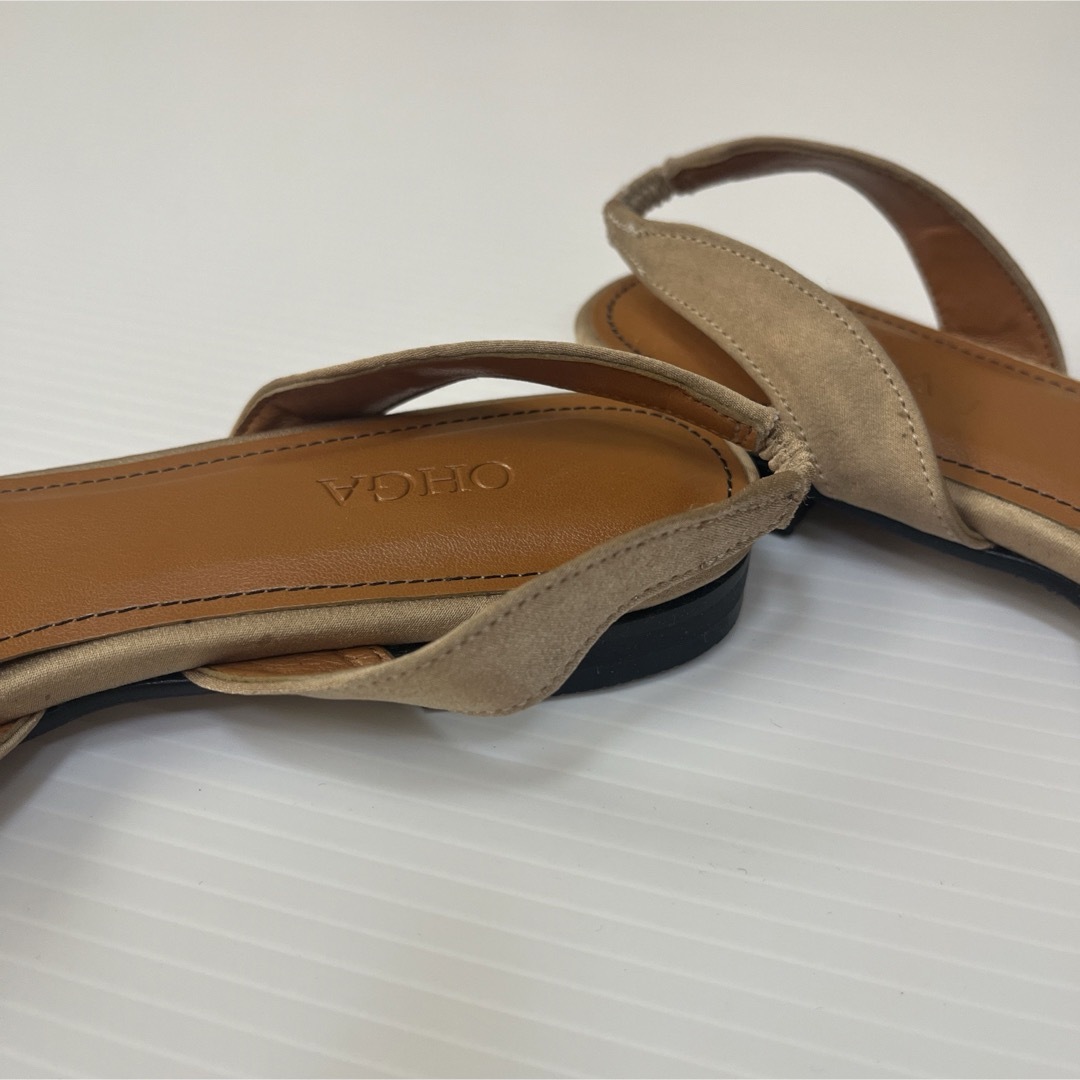 OHGA ボタンパンプス 35 レディースの靴/シューズ(ハイヒール/パンプス)の商品写真