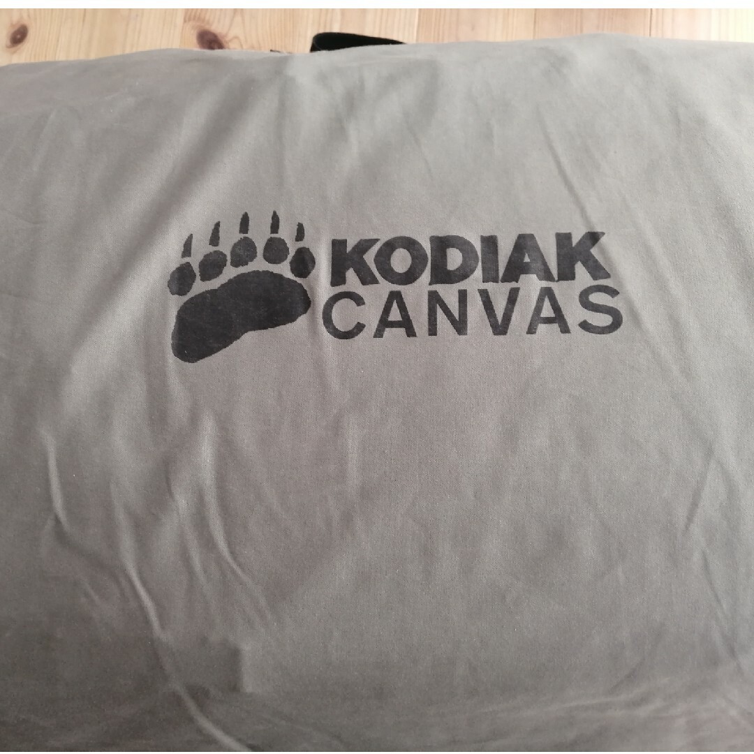 KODIAK CANVAS(コディアックキャンバス)のKODIAK CANVAS 6人用 Flex-Bow VX コディアック キャ… スポーツ/アウトドアのアウトドア(テント/タープ)の商品写真
