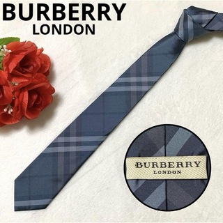 BURBERRY - 【美品】 BURBERRY バーバリー ノバチェック 細 ネクタイ イタリア製