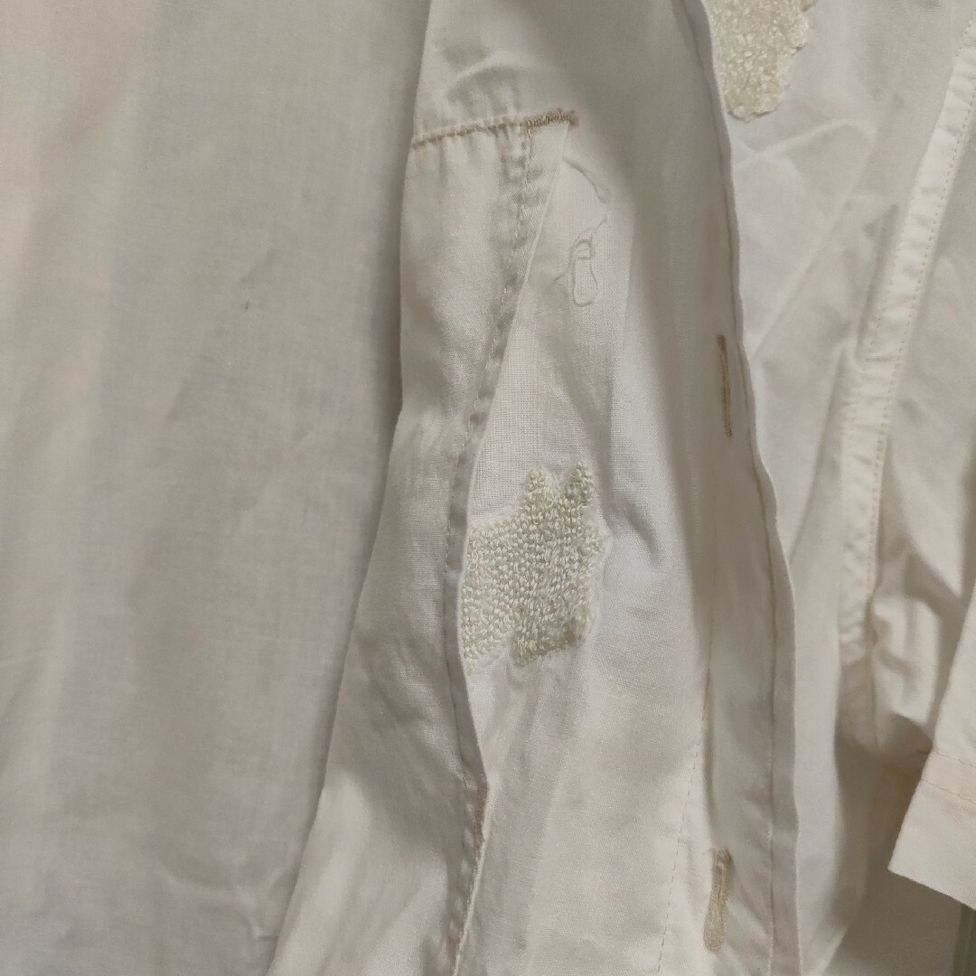 Karl Helmut(カールヘルム)の5239 カールヘルムシャツL　白犬 メンズのトップス(シャツ)の商品写真