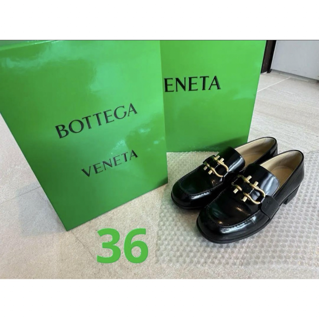 Bottega Veneta(ボッテガヴェネタ)のボッテガヴェネタ ムッシュローファー 36 ブラック レディースの靴/シューズ(ローファー/革靴)の商品写真