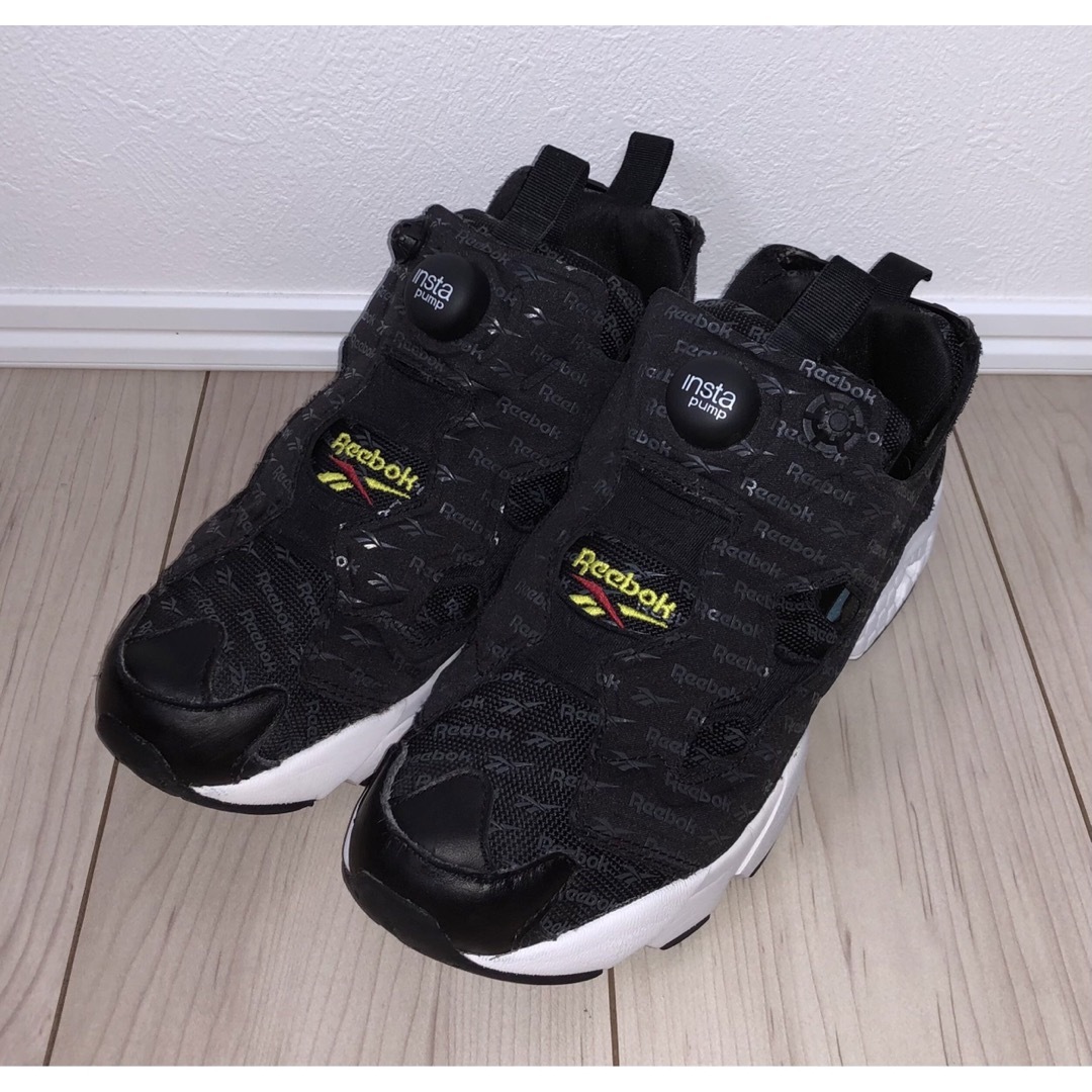 Reebok(リーボック)の24.5cm 良品 REEBOK INSTA PUMP FURY OG 黒 限定 レディースの靴/シューズ(スニーカー)の商品写真