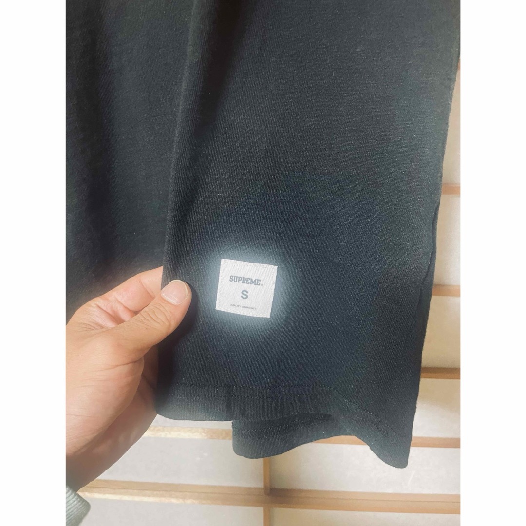 Supreme(シュプリーム)のほぼ未使用　試着のみ　supreme シュプリーム　Tシャツ　S メンズのトップス(Tシャツ/カットソー(半袖/袖なし))の商品写真