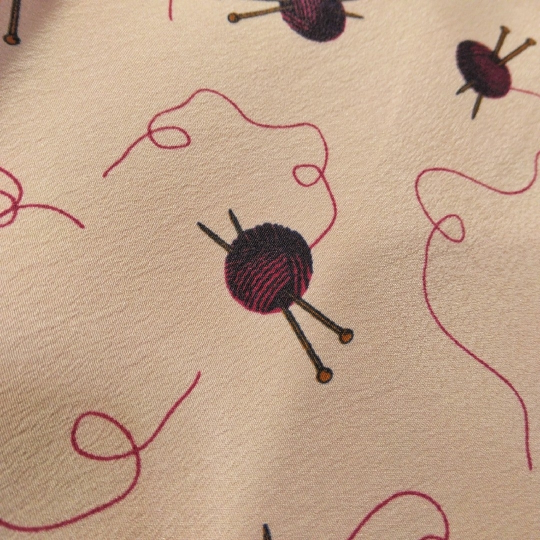 LAURA ASHLEY(ローラアシュレイ)のローラアシュレイ ✿ 大人可愛い 毛糸柄 ワンピース 2 ベージュ 薄手 膝丈 レディースのワンピース(ひざ丈ワンピース)の商品写真