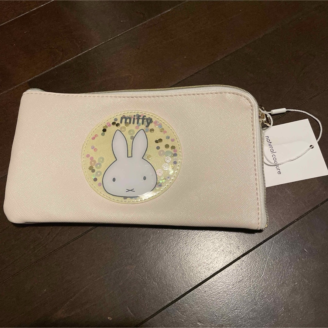 miffy(ミッフィー)のミッフィのポーチ レディースのファッション小物(ポーチ)の商品写真