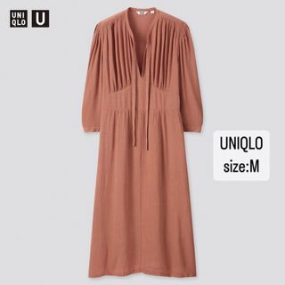 ユニクロ(UNIQLO)のUNIQLO   ビスコースボウタイワンピース　七分袖　ブラウン　M  (ロングワンピース/マキシワンピース)